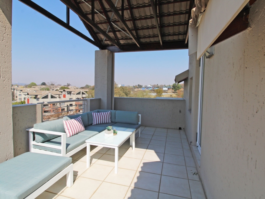 1 Bedroom Property for Sale in Bryanston Gauteng