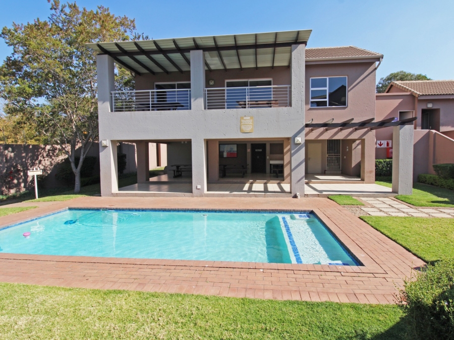 1 Bedroom Property for Sale in Bryanston Gauteng