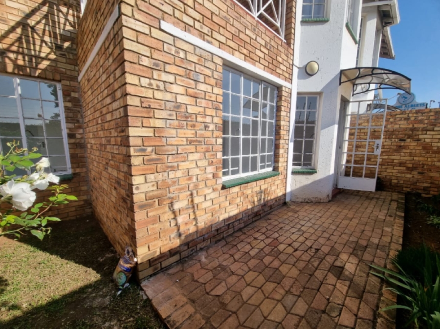 3 Bedroom Property for Sale in Brackenhurst Gauteng