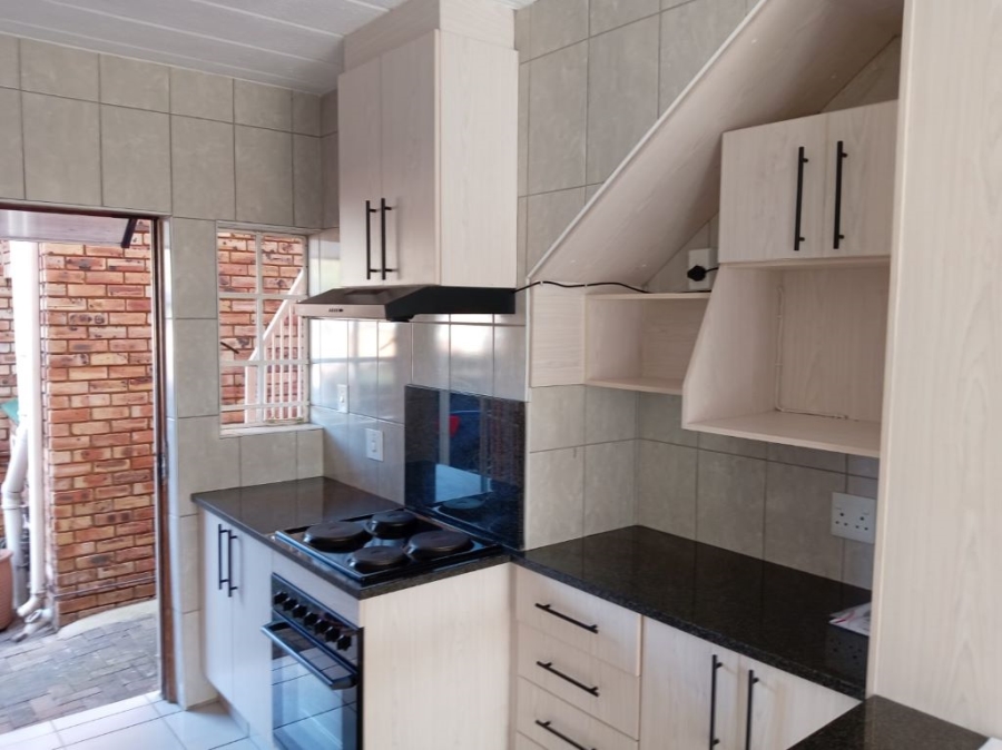 3 Bedroom Property for Sale in Brackenhurst Gauteng