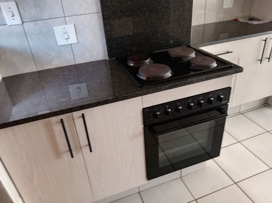 3 Bedroom Property for Sale in Brackenhurst Gauteng