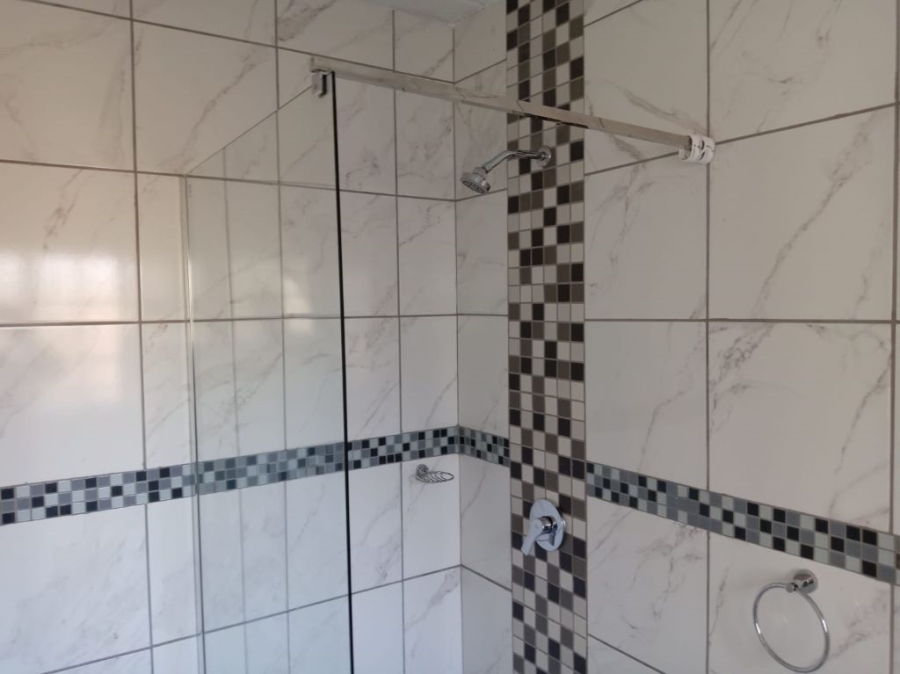 3 Bedroom Property for Sale in Brackenhurst Gauteng