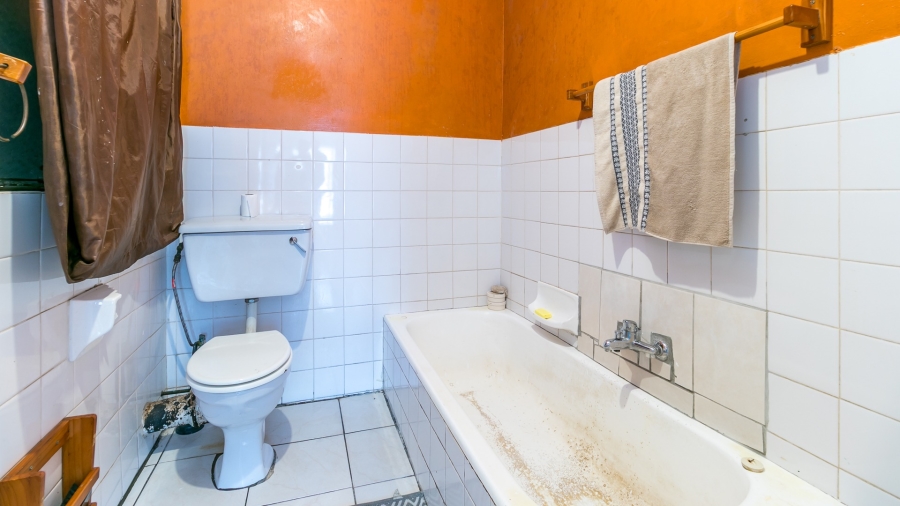 2 Bedroom Property for Sale in Fontainebleau Gauteng
