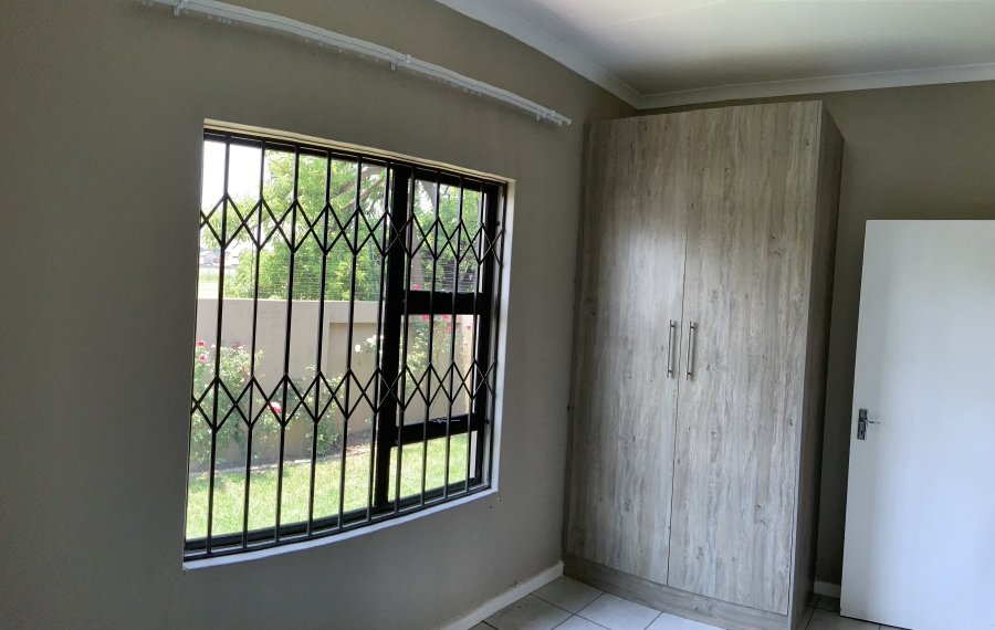 3 Bedroom Property for Sale in Sonneveld Gauteng