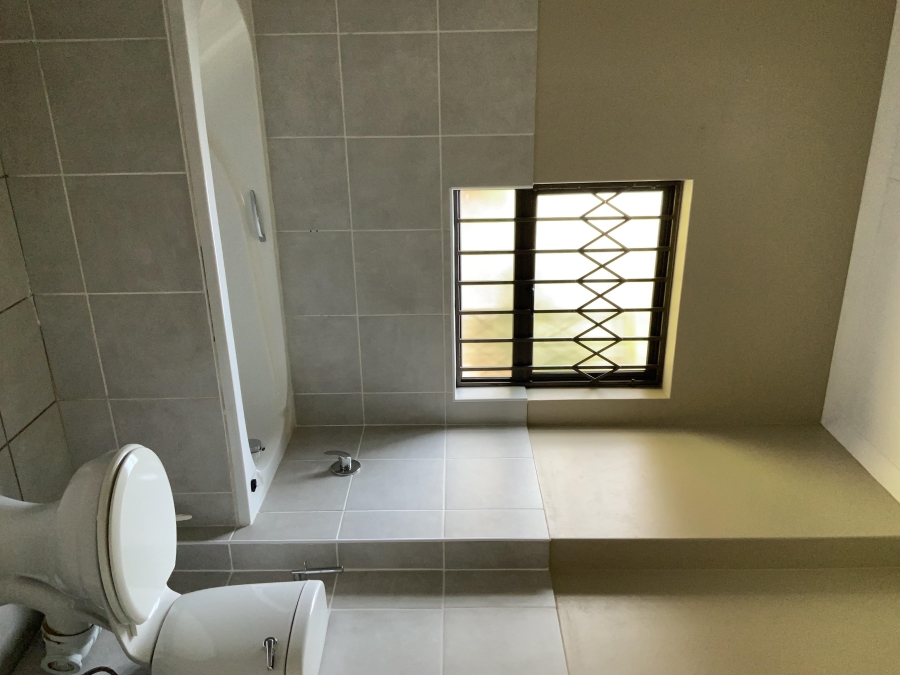 3 Bedroom Property for Sale in Sonneveld Gauteng
