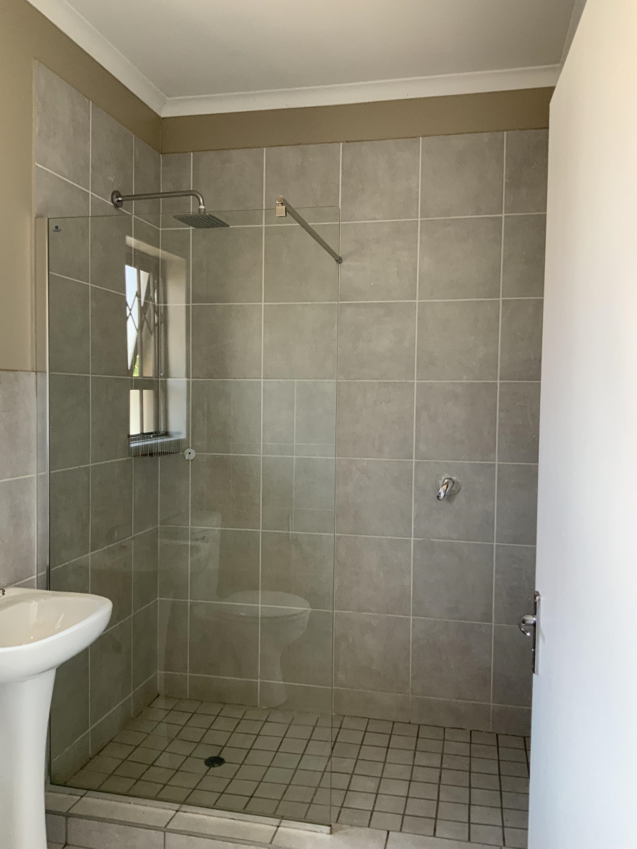 3 Bedroom Property for Sale in Sonneveld Gauteng