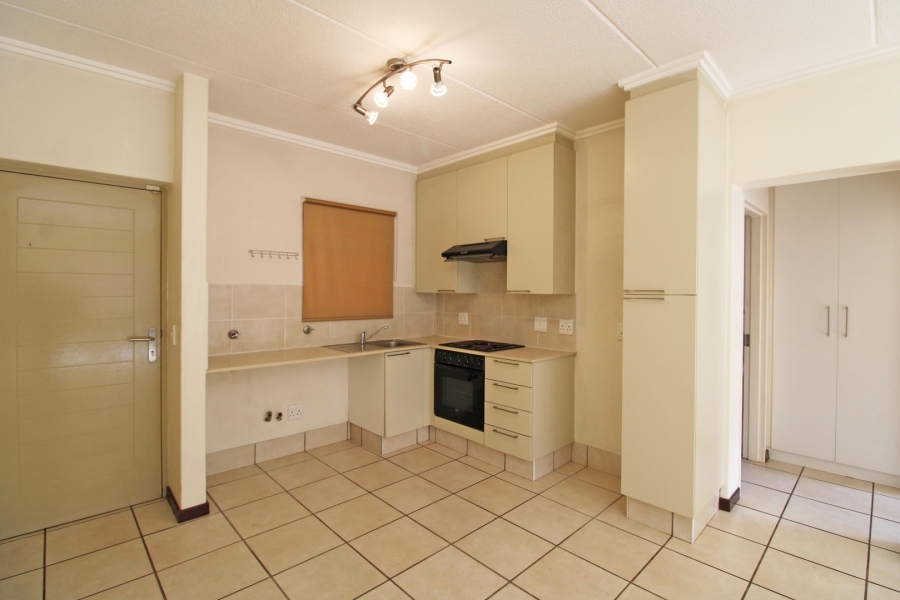 To Let 1 Bedroom Property for Rent in Bryanston Gauteng