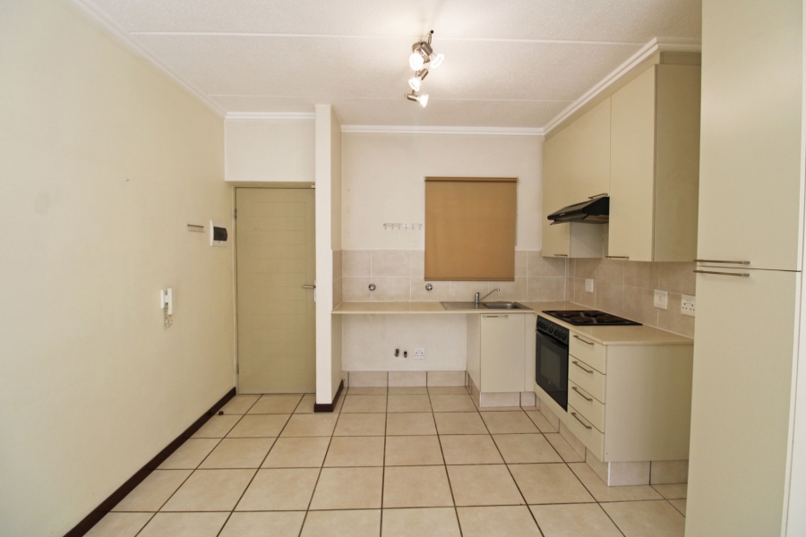 To Let 1 Bedroom Property for Rent in Bryanston Gauteng
