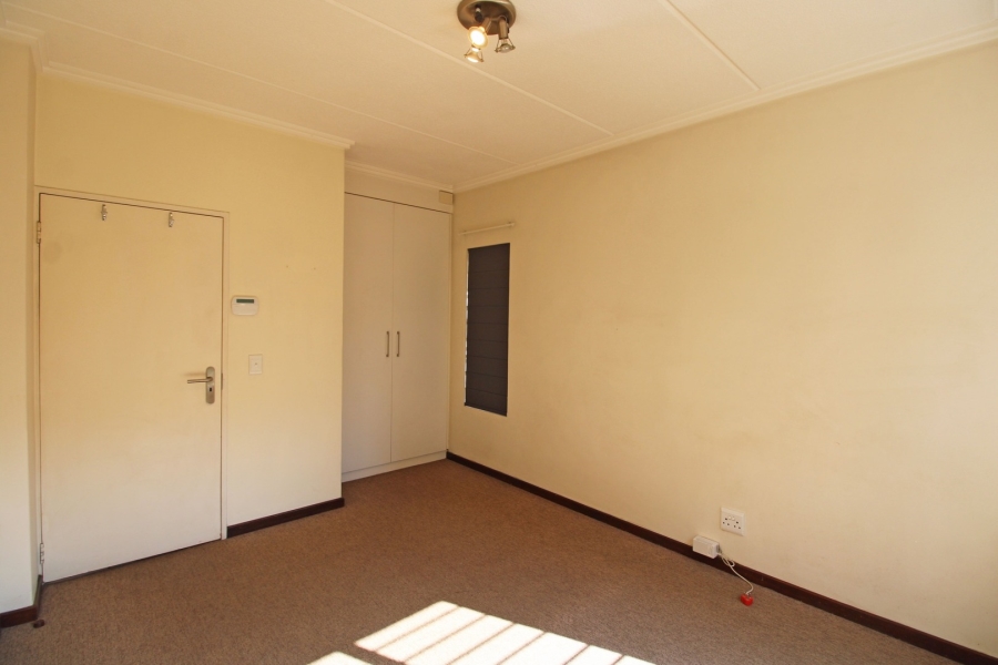 To Let 1 Bedroom Property for Rent in Bryanston Gauteng