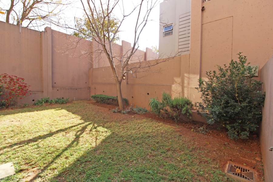 To Let 1 Bedroom Property for Rent in Bryanston Gauteng