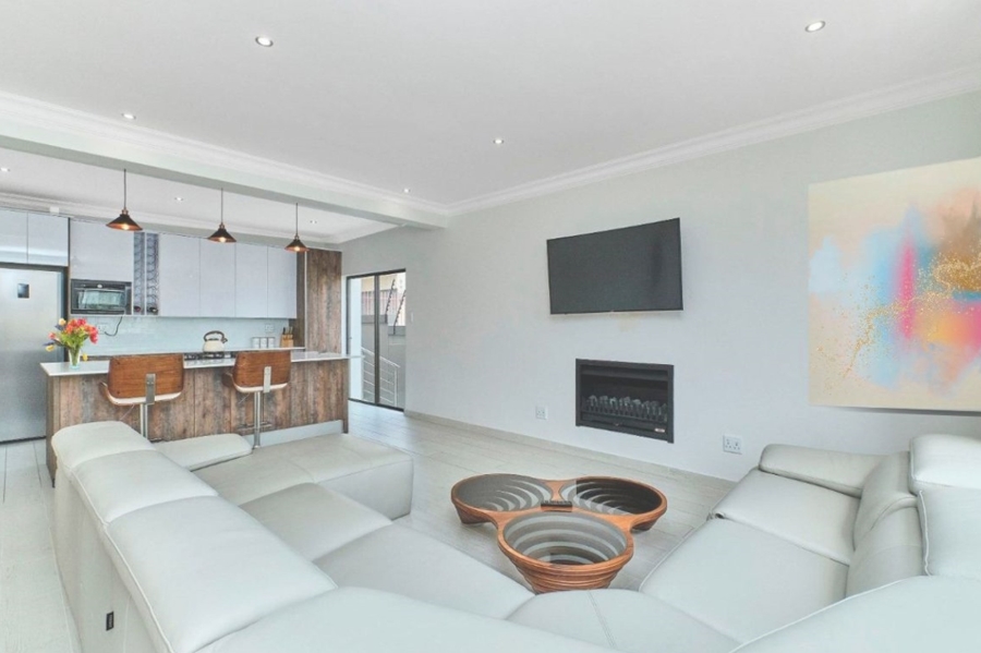3 Bedroom Property for Sale in Bryanston East Gauteng