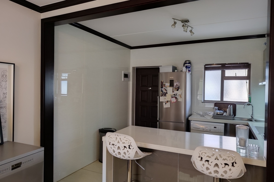 To Let 2 Bedroom Property for Rent in Fourways Gauteng