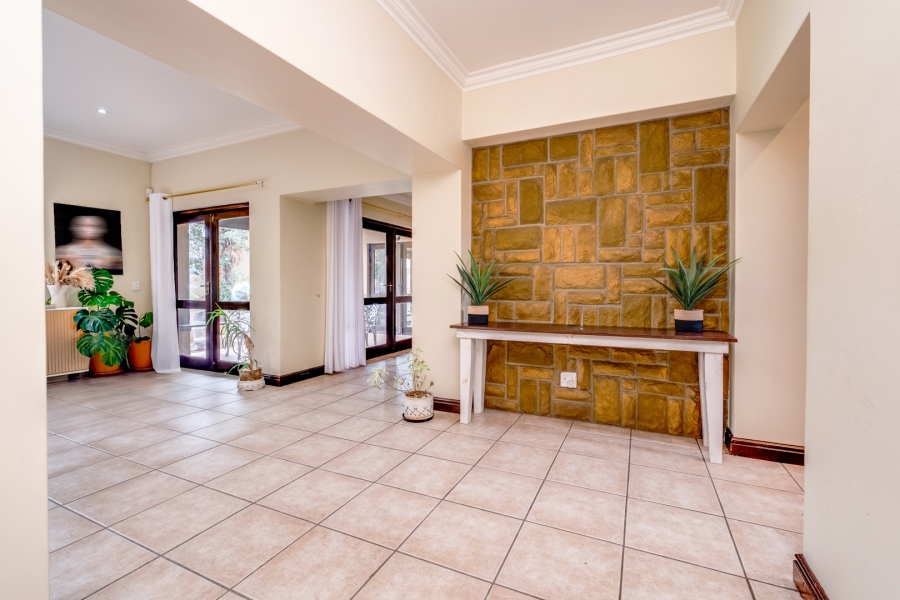 3 Bedroom Property for Sale in Beverley Gauteng