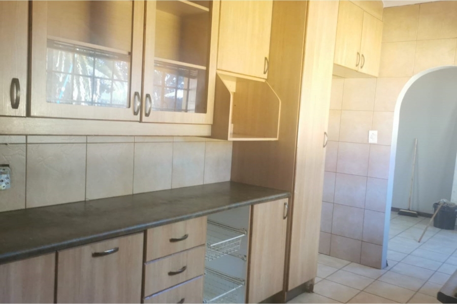 To Let 4 Bedroom Property for Rent in Dersley Gauteng