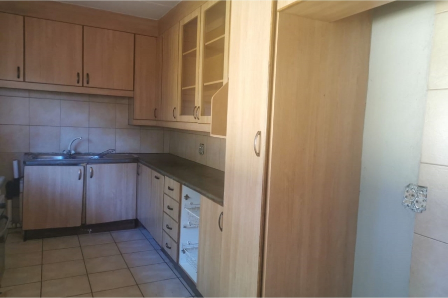 To Let 4 Bedroom Property for Rent in Dersley Gauteng