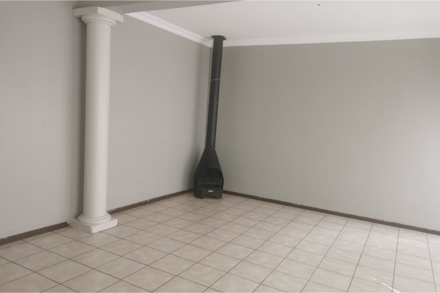 To Let 4 Bedroom Property for Rent in Dersley Gauteng