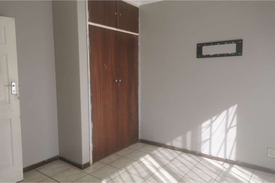 To Let 4 Bedroom Property for Rent in Dersley Gauteng