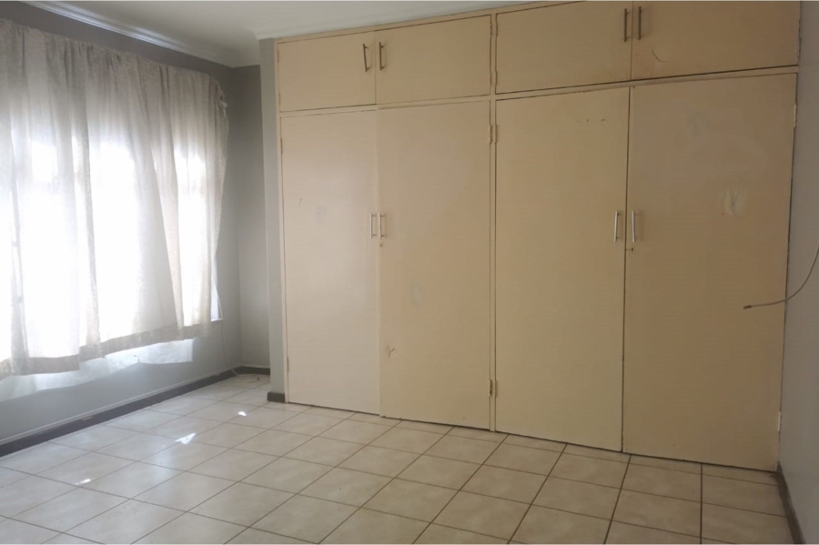 To Let 4 Bedroom Property for Rent in Dersley Gauteng