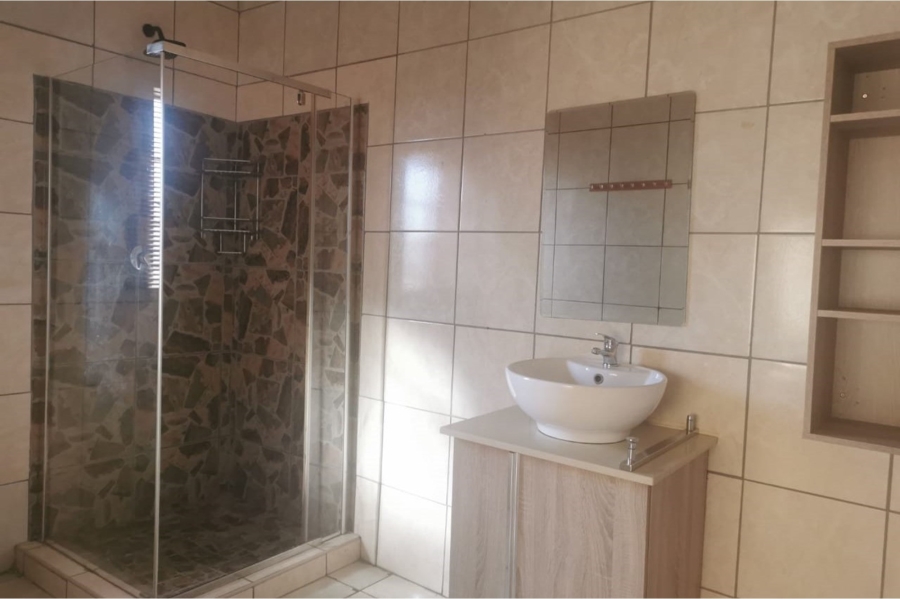 To Let 4 Bedroom Property for Rent in Dersley Gauteng