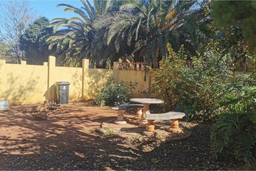To Let 4 Bedroom Property for Rent in Dersley Gauteng