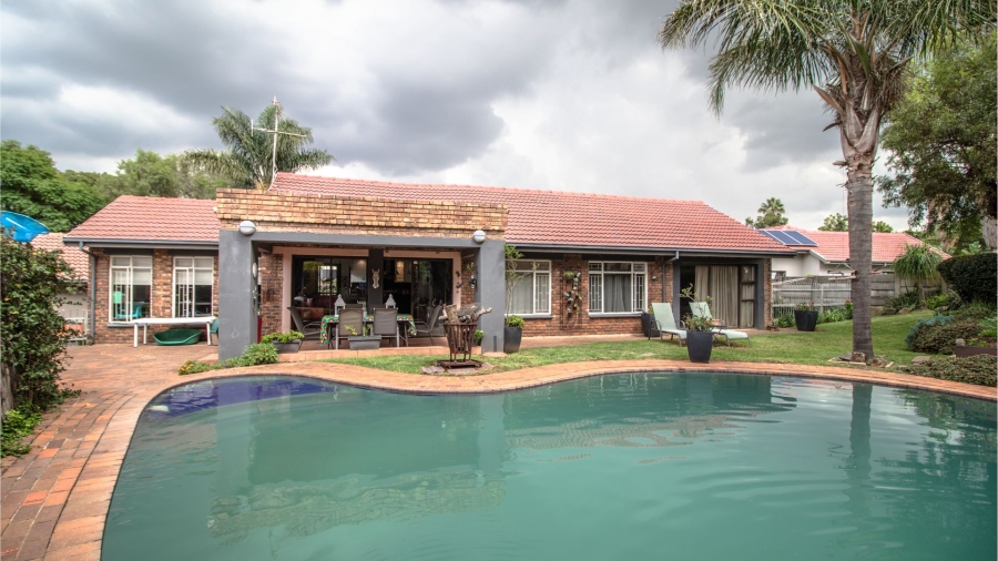 4 Bedroom Property for Sale in Marais Steyn Park Gauteng