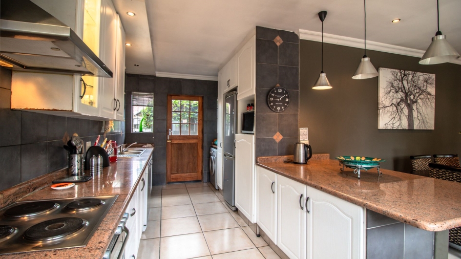 4 Bedroom Property for Sale in Marais Steyn Park Gauteng