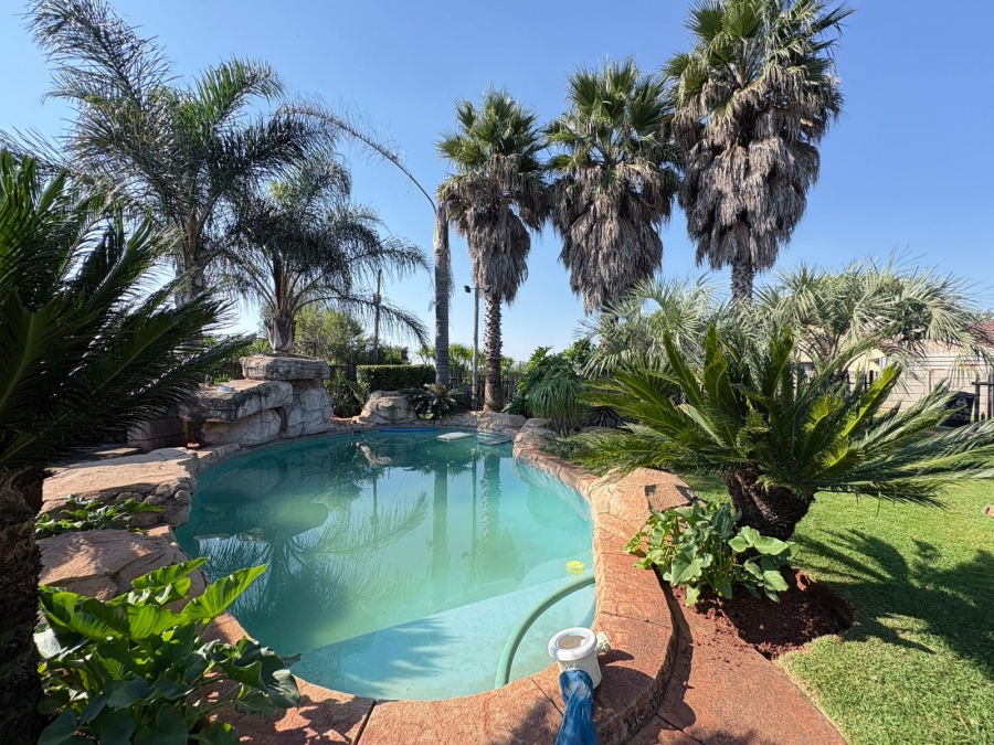 3 Bedroom Property for Sale in Krugersrus Gauteng
