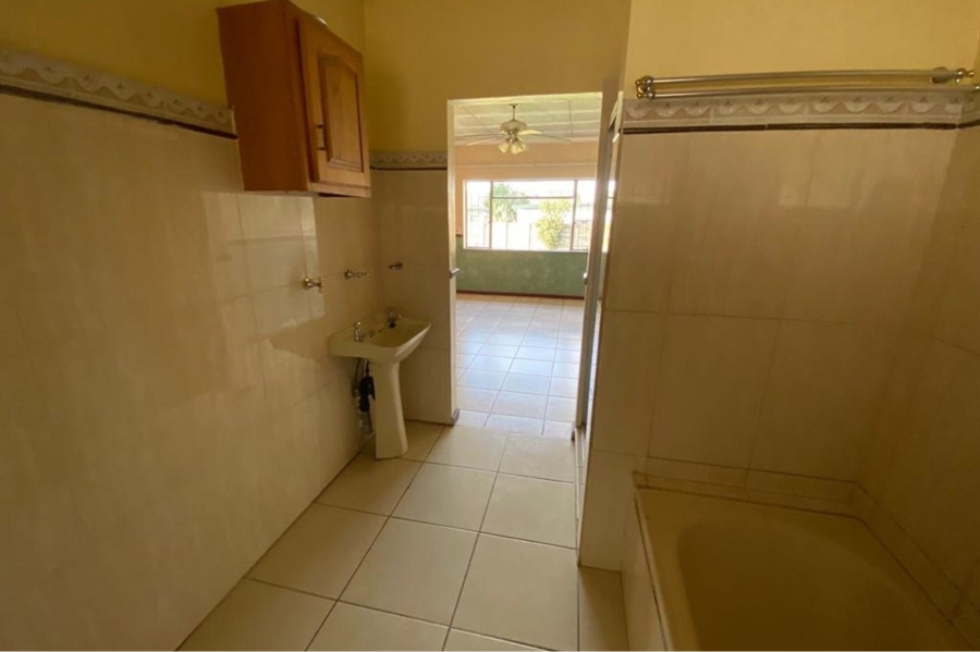 3 Bedroom Property for Sale in Riamar Park Gauteng