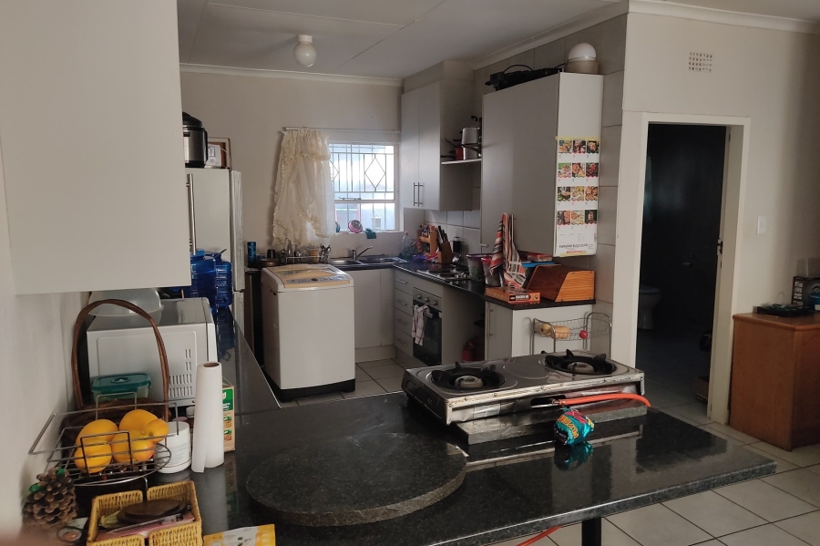 To Let 3 Bedroom Property for Rent in Rouxville Gauteng