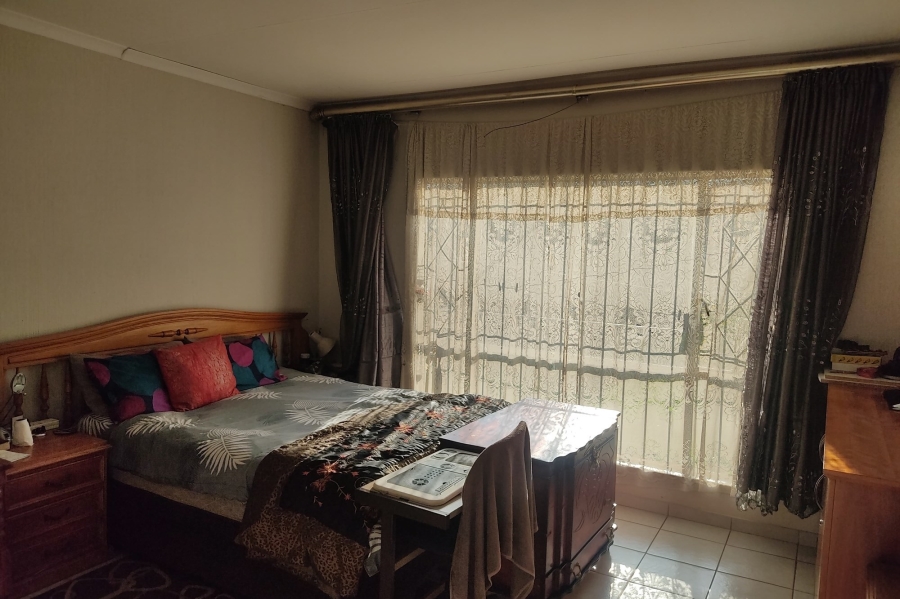 To Let 3 Bedroom Property for Rent in Rouxville Gauteng