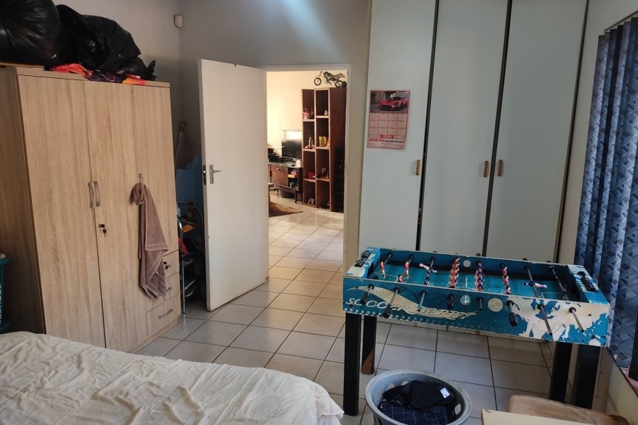 To Let 3 Bedroom Property for Rent in Rouxville Gauteng
