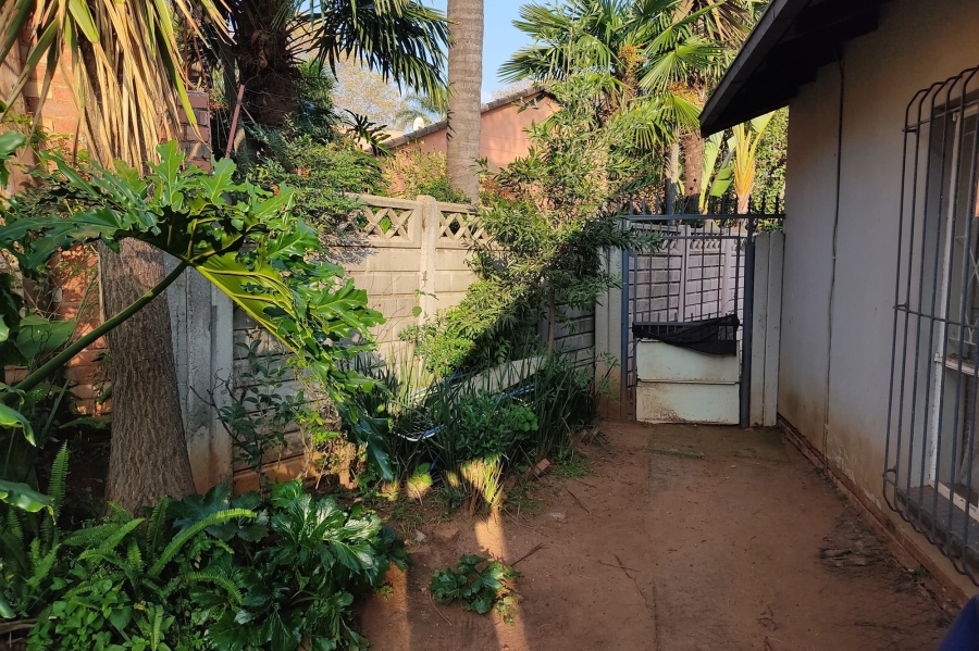 To Let 3 Bedroom Property for Rent in Rouxville Gauteng