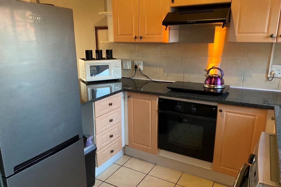 2 Bedroom Property for Sale in Die Hoewes Gauteng