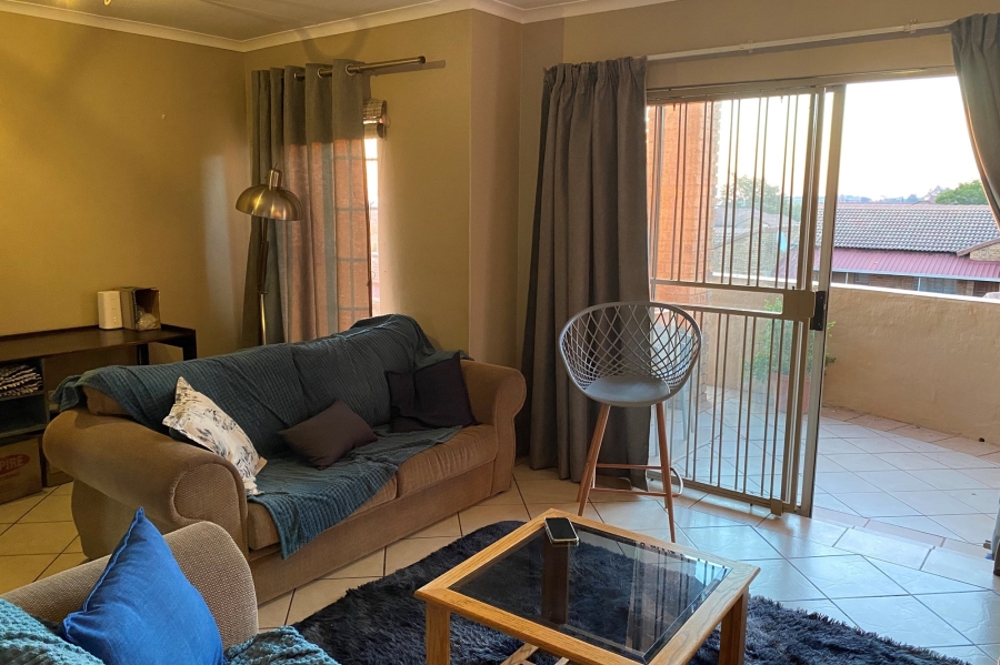 2 Bedroom Property for Sale in Die Hoewes Gauteng