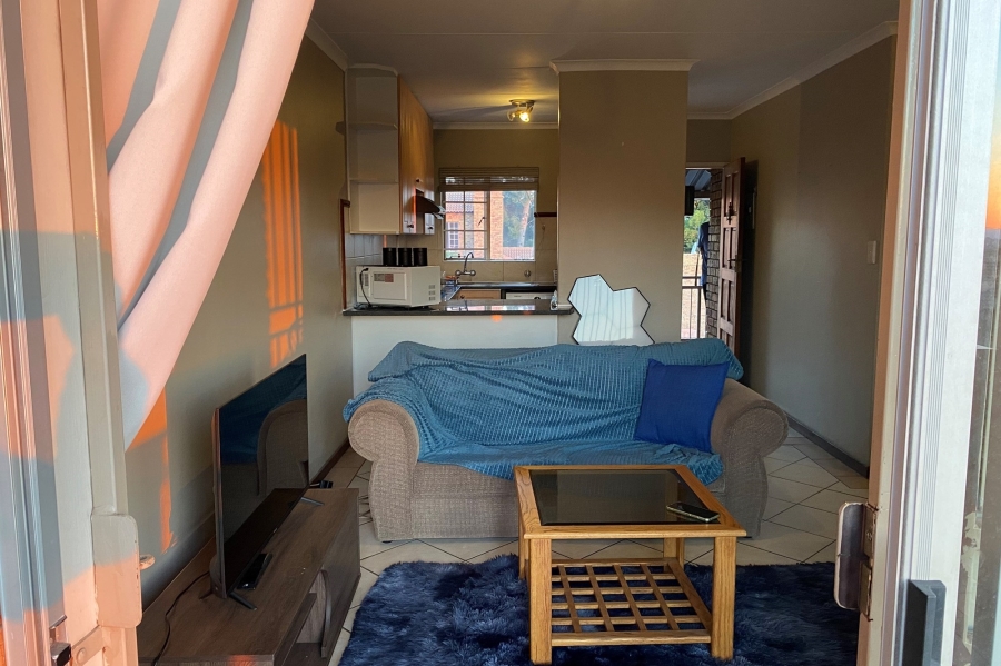 2 Bedroom Property for Sale in Die Hoewes Gauteng
