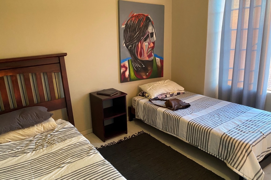 2 Bedroom Property for Sale in Die Hoewes Gauteng