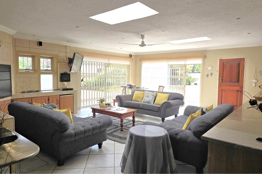 4 Bedroom Property for Sale in Glen Marais Gauteng