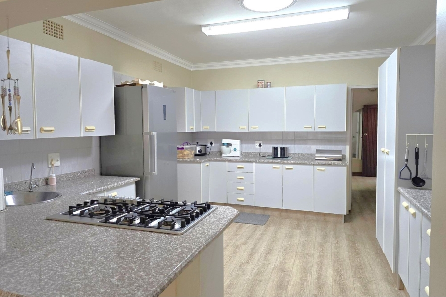 4 Bedroom Property for Sale in Glen Marais Gauteng
