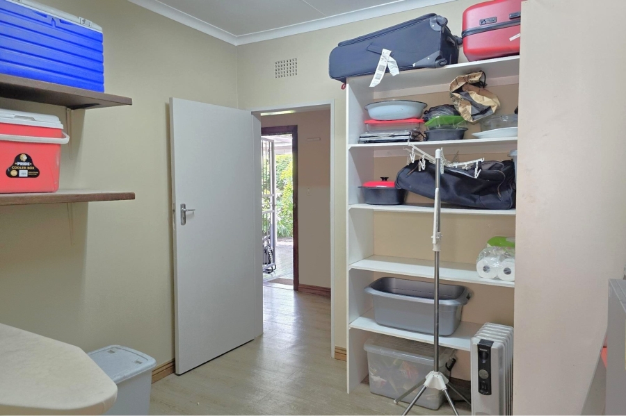4 Bedroom Property for Sale in Glen Marais Gauteng