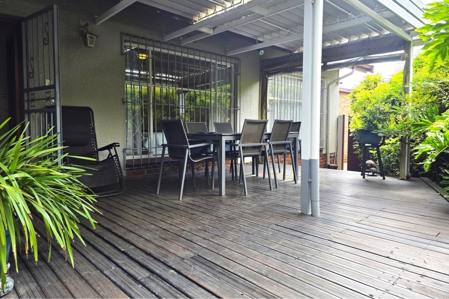 4 Bedroom Property for Sale in Glen Marais Gauteng