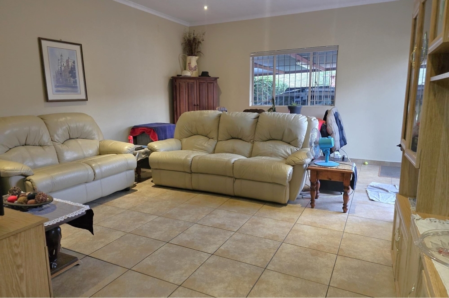 4 Bedroom Property for Sale in Glen Marais Gauteng