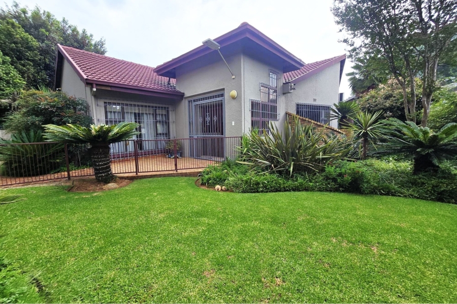 4 Bedroom Property for Sale in Glen Marais Gauteng