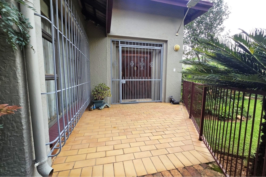 4 Bedroom Property for Sale in Glen Marais Gauteng
