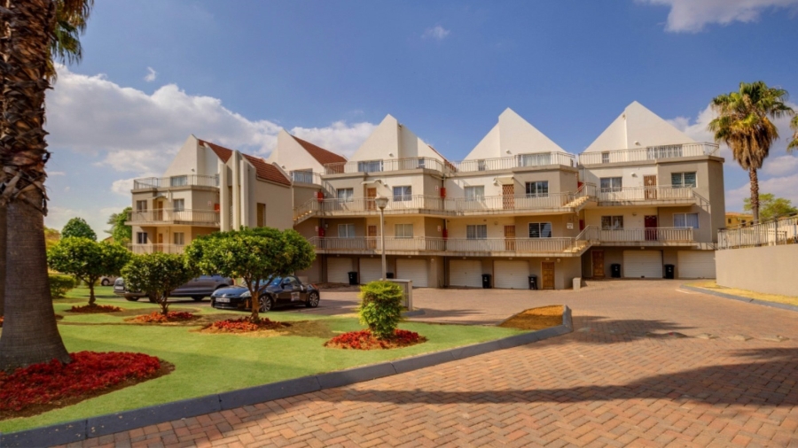 3 Bedroom Property for Sale in Halfway Gardens Gauteng