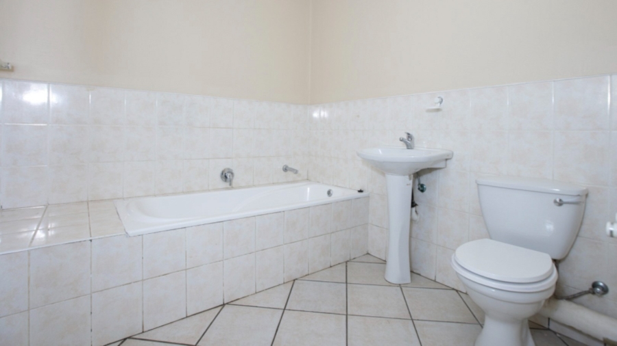 3 Bedroom Property for Sale in Halfway Gardens Gauteng