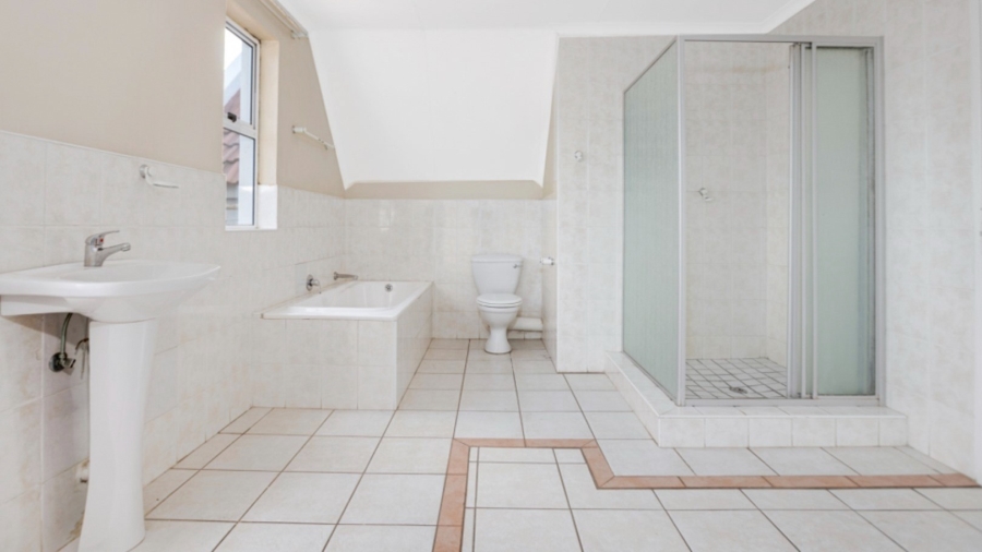 3 Bedroom Property for Sale in Halfway Gardens Gauteng