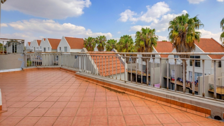 3 Bedroom Property for Sale in Halfway Gardens Gauteng