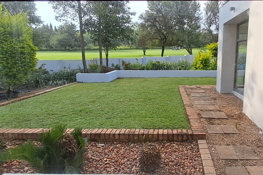 4 Bedroom Property for Sale in Woodhill Estate Gauteng