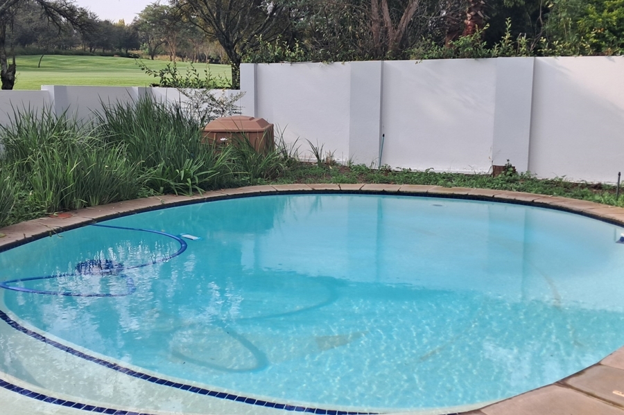 4 Bedroom Property for Sale in Woodhill Estate Gauteng