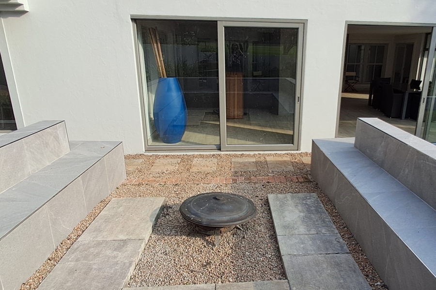 4 Bedroom Property for Sale in Woodhill Estate Gauteng